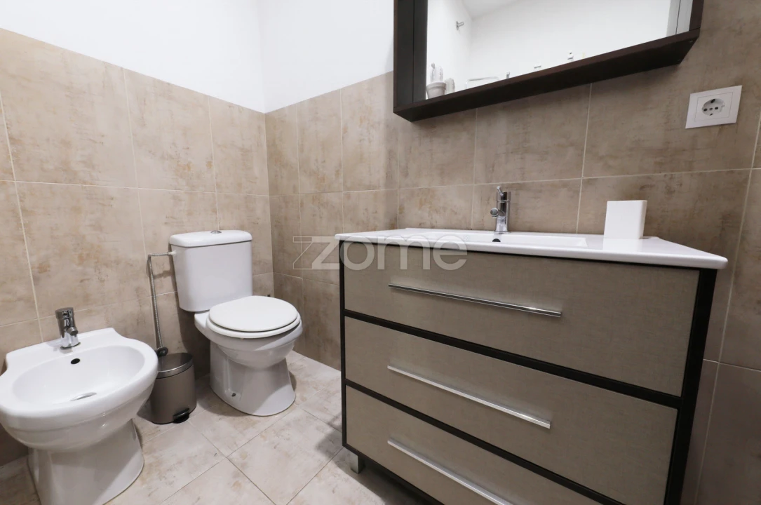 Apartamento T3 para Arrendamento em Cedofeita, Santo Ildefonso, Sé, Miragaia, São Nicolau e Vitória Foto 7