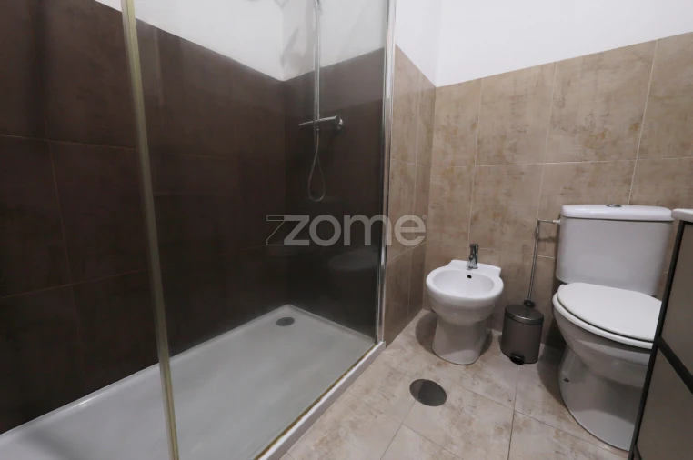 Apartamento T3 para Arrendamento em Cedofeita, Santo Ildefonso, Sé, Miragaia, São Nicolau e Vitória Foto 6