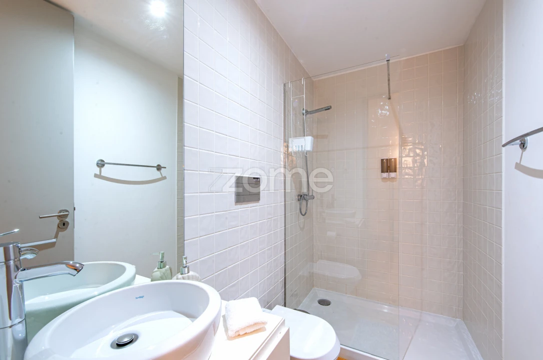 Apartamento T2 para Venda em Cedofeita, Santo Ildefonso, Sé, Miragaia, São Nicolau e Vitória Foto 26