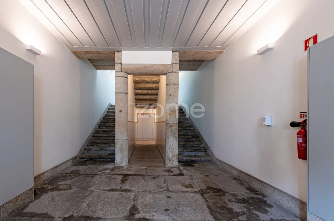 Apartamento T2 para Venda em Cedofeita, Santo Ildefonso, Sé, Miragaia, São Nicolau e Vitória Foto 28