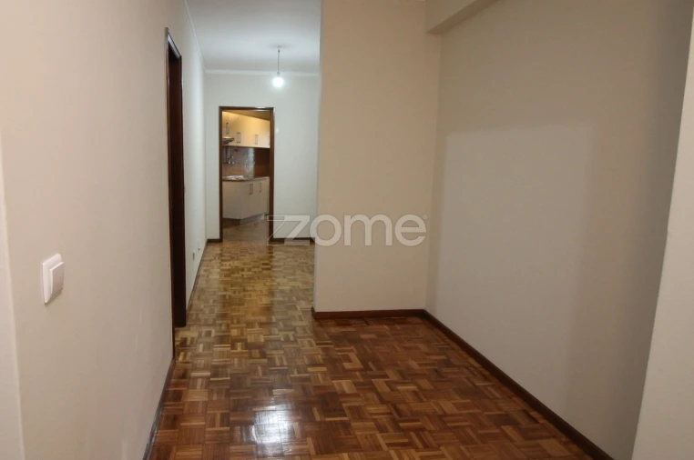 Apartamento T3 para Arrendamento em São Vitor (Braga) Foto 12