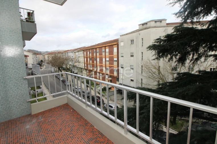 Apartamento T3 para Arrendamento em São Vitor (Braga) Foto 16