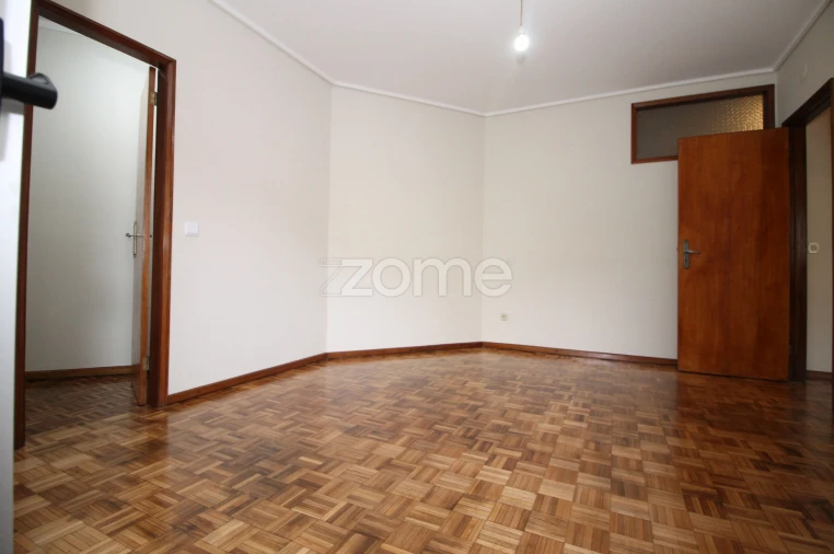 Apartamento T3 para Arrendamento em São Vitor (Braga) Foto 17