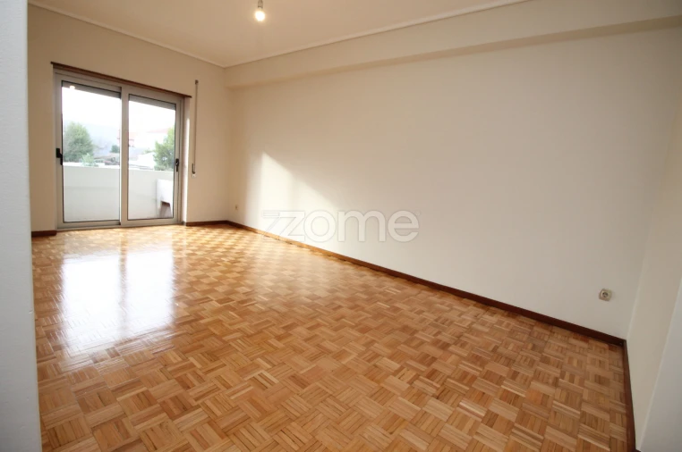 Apartamento T3 para Arrendamento em São Vitor (Braga) Foto 4
