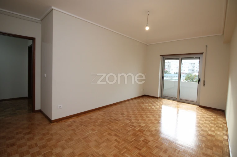 Apartamento T3 para Arrendamento em São Vitor (Braga) Foto 6