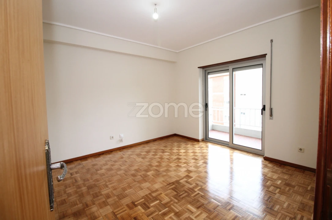 Apartamento T3 para Arrendamento em São Vitor (Braga) Foto 14