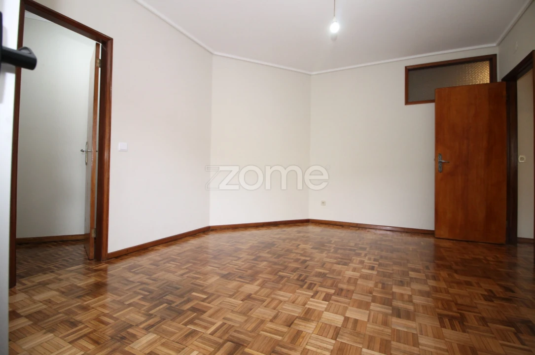 Apartamento T3 para Arrendamento em São Vitor (Braga) Foto 17