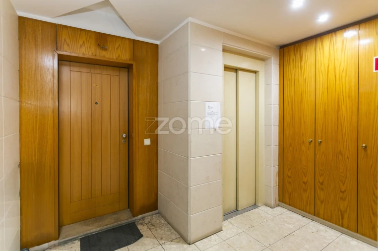 Apartamento T2 para Venda em Gulpilhares e Valadares Foto 37