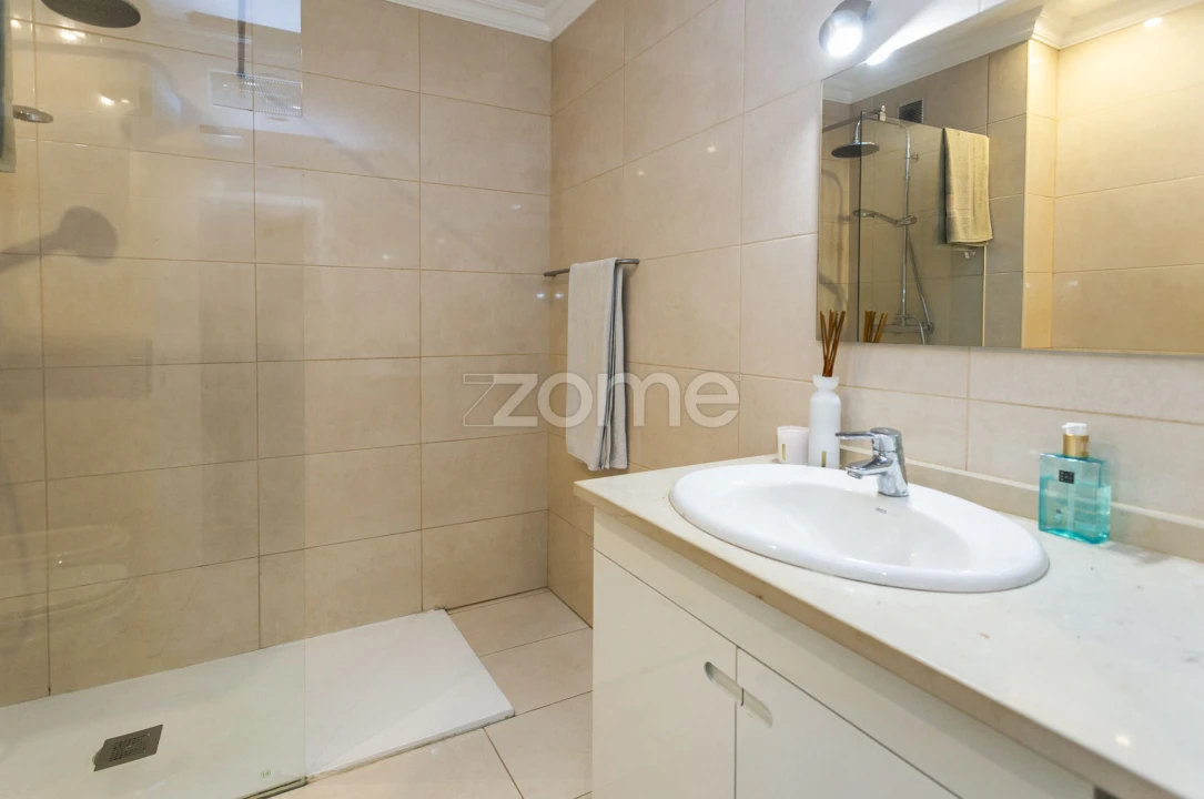 Apartamento T2 para Venda em Gulpilhares e Valadares Foto 33