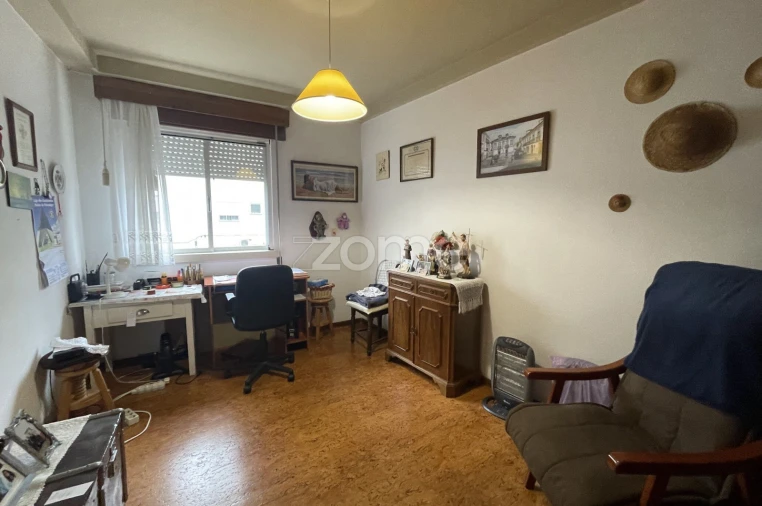 Apartamento T4 para Venda em Sé e São Lourenço Foto 4