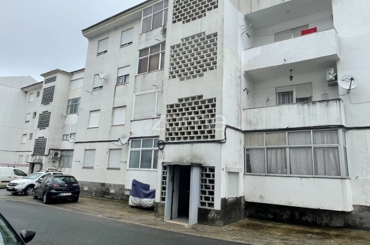 Apartamento T4 para Venda em Sé e São Lourenço Foto 15