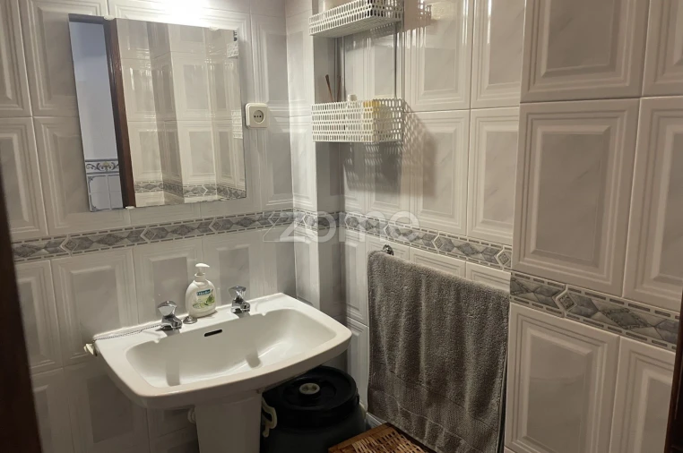 Apartamento T4 para Venda em Sé e São Lourenço Foto 12