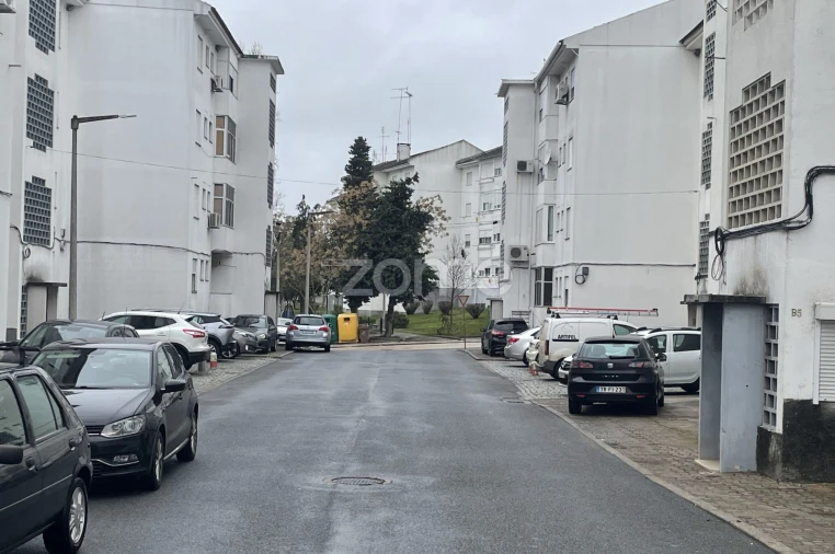 Apartamento T4 para Venda em Sé e São Lourenço Foto 14