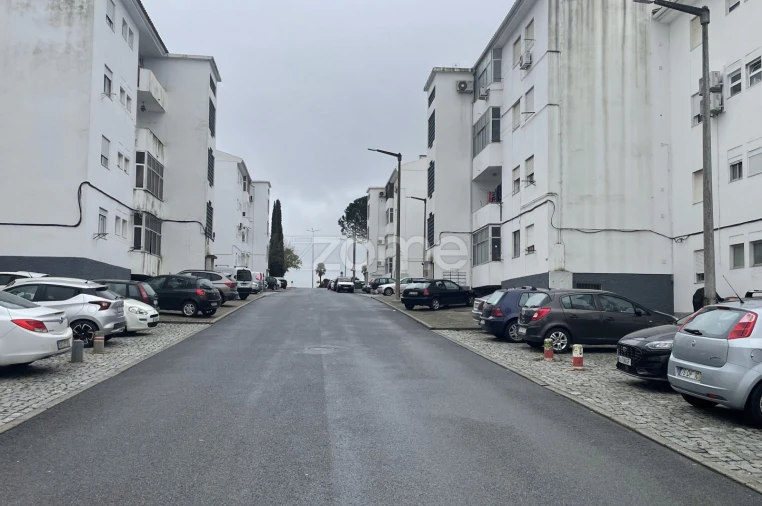 Apartamento T4 para Venda em Sé e São Lourenço Foto 3