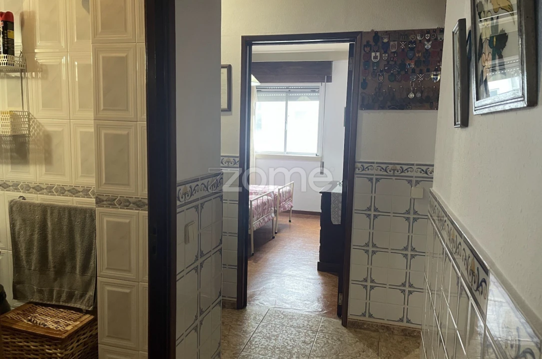 Apartamento T4 para Venda em Sé e São Lourenço Foto 10