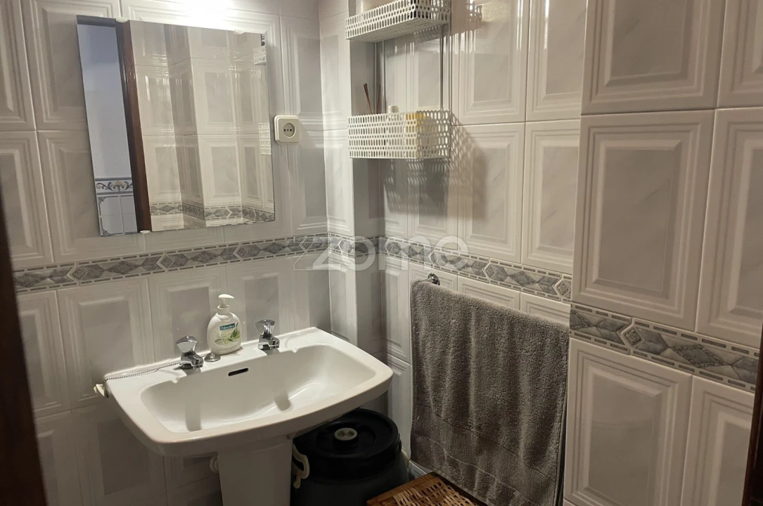 Apartamento T4 para Venda em Sé e São Lourenço Foto 12