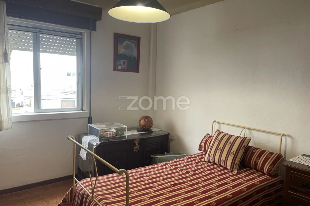 Apartamento T4 para Venda em Sé e São Lourenço Foto 9