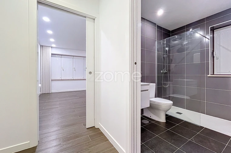 Prédio para Venda em Buarcos Foto 19