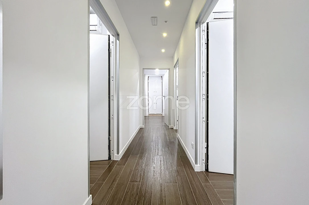 Prédio para Venda em Buarcos Foto 6