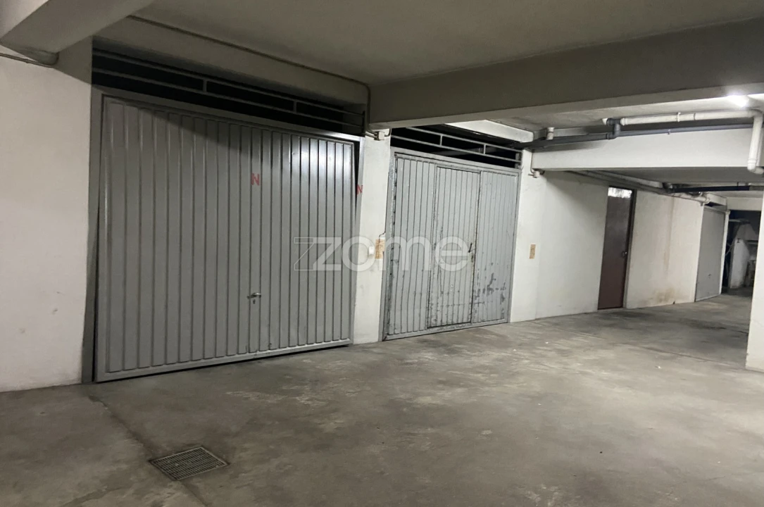 Garagem para Venda em Buarcos Foto 3