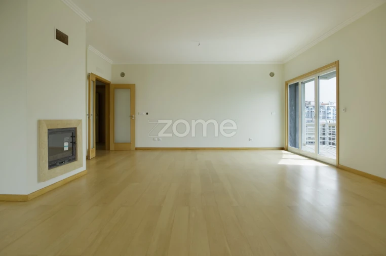 Apartamento T3 para Arrendamento em Oeiras e São Julião da Barra, Paço de Arcos e Caxias Foto 10