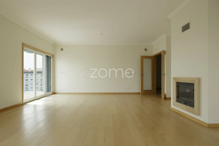 Apartamento T3 para Arrendamento em Oeiras e São Julião da Barra, Paço de Arcos e Caxias Foto 13