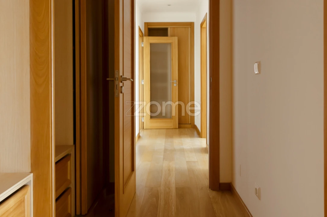 Apartamento T3 para Arrendamento em Oeiras e São Julião da Barra, Paço de Arcos e Caxias Foto 7