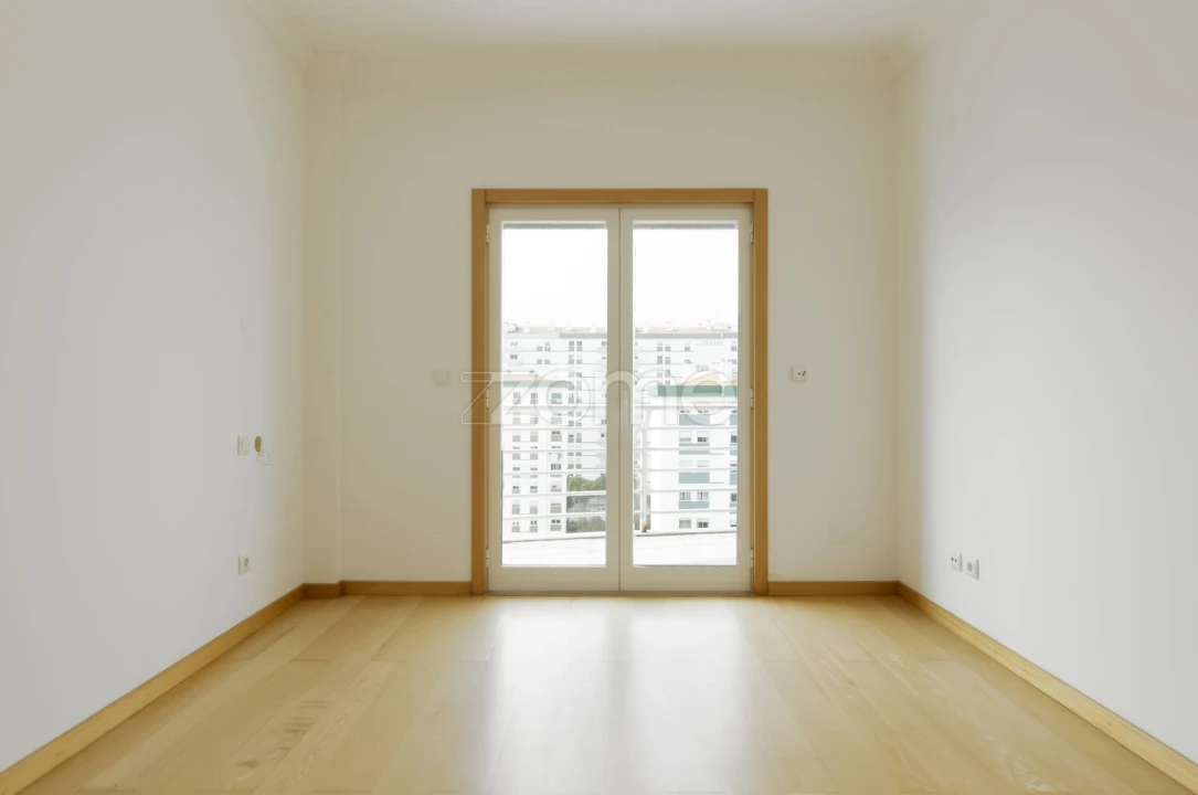 Apartamento T3 para Arrendamento em Oeiras e São Julião da Barra, Paço de Arcos e Caxias Foto 20