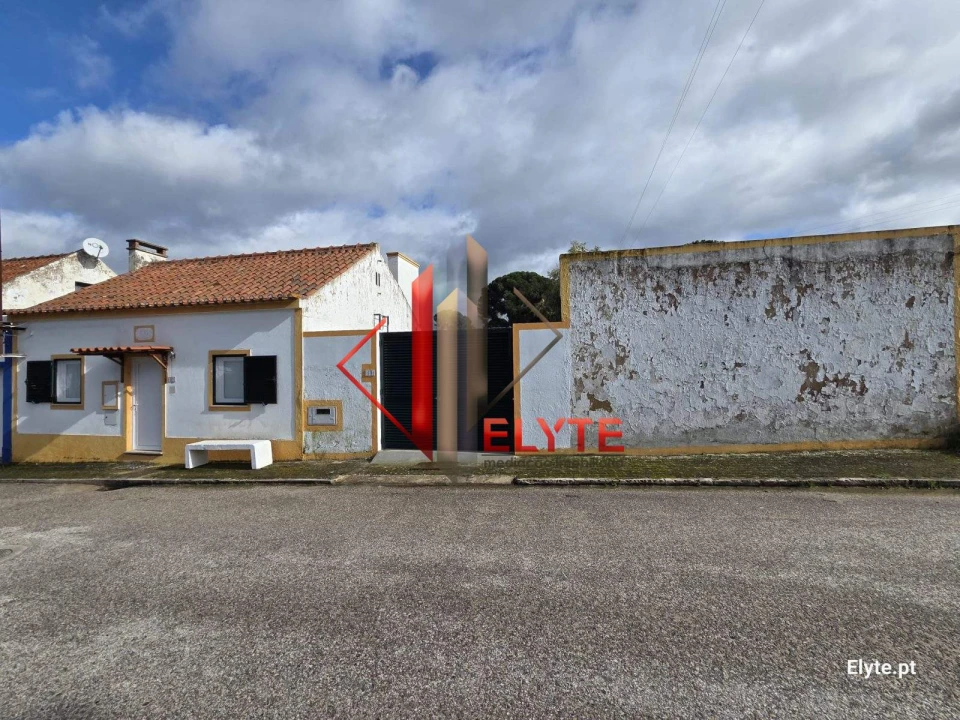 Moradia T2 para Venda em Couço Foto 1