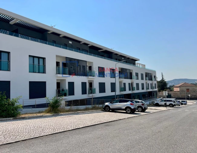 Loja para Venda em Santo Antão e São Julião do Tojal Foto 13