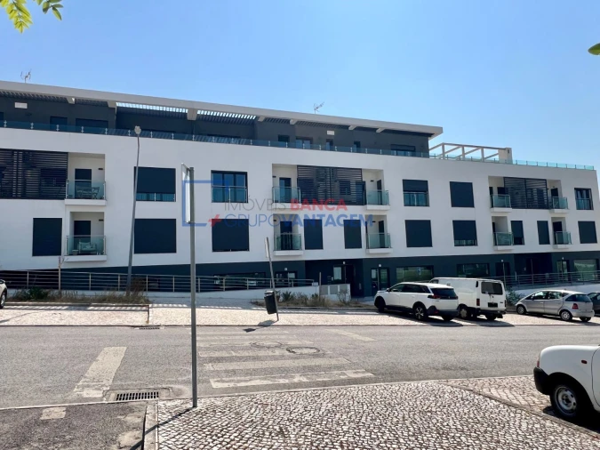 Loja para Venda em Santo Antão e São Julião do Tojal Foto 2