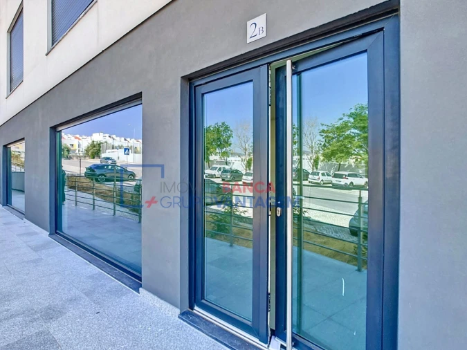 Loja para Venda em Santo Antão e São Julião do Tojal Foto 4