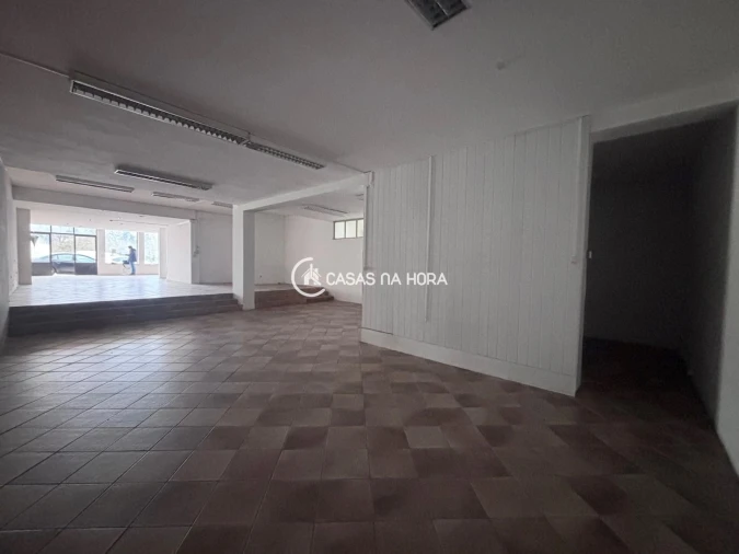 Loja para Arrendamento em Viseu Foto 3