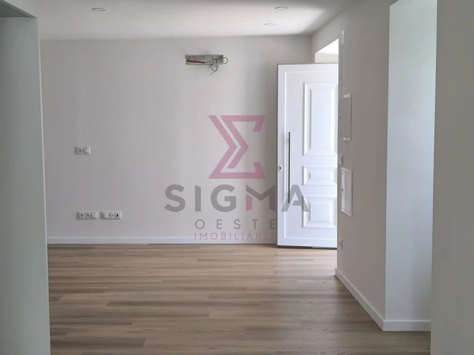 Moradia T2 para Venda em Roliça Foto 54