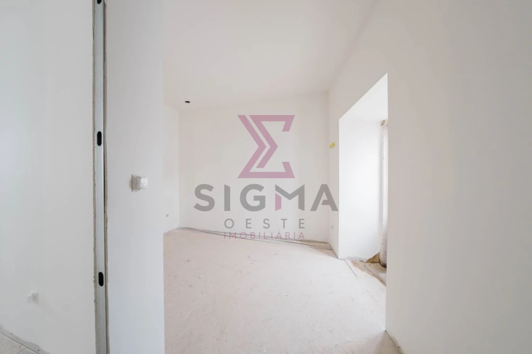 Moradia T2 para Venda em Roliça Foto 18