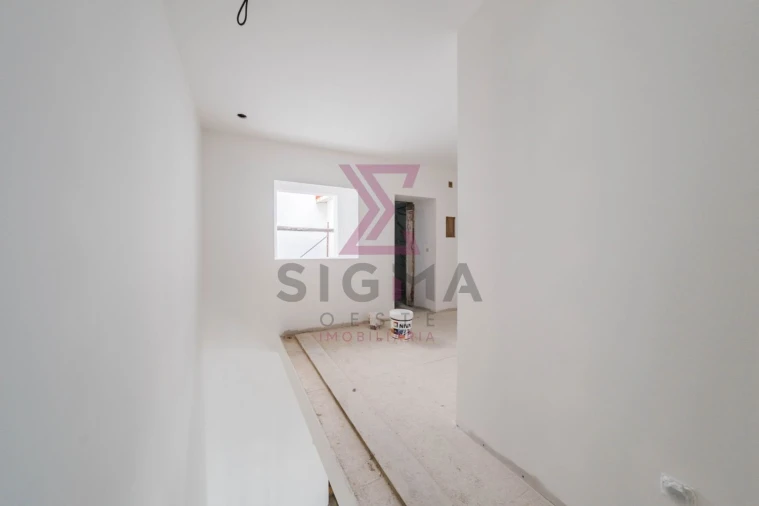 Moradia T2 para Venda em Roliça Foto 17