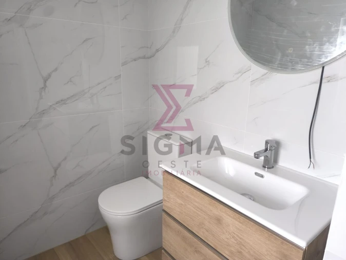 Moradia T2 para Venda em Roliça Foto 19