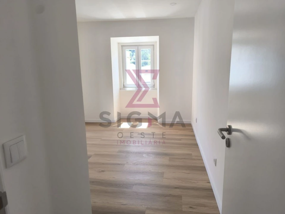 Moradia T2 para Venda em Roliça Foto 26