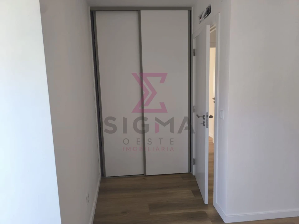 Moradia T2 para Venda em Roliça Foto 33