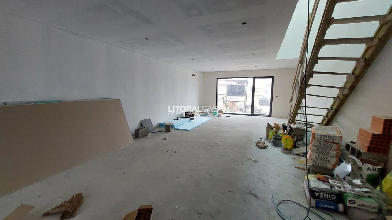 Moradia T4 para Venda em Gafanha da Encarnação Foto 4