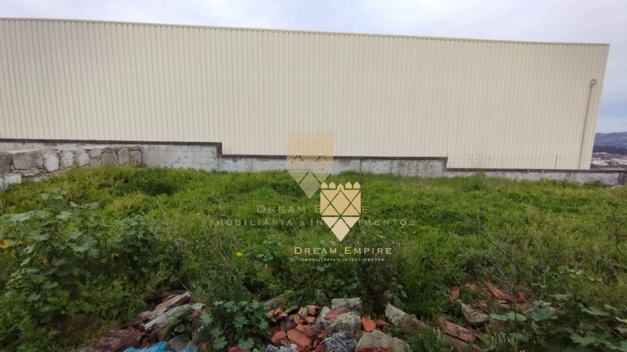 Moradia T2 para Venda em Nevogilde Foto 6