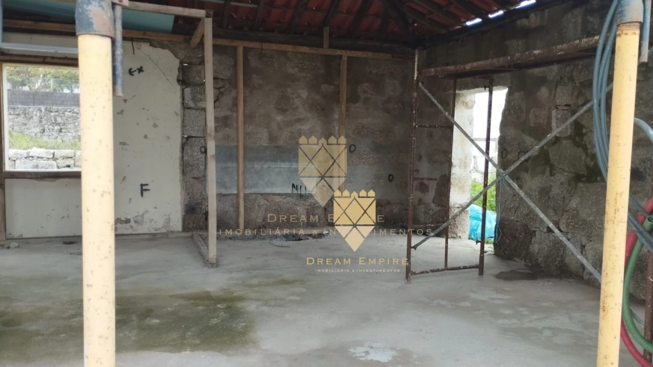 Moradia T2 para Venda em Nevogilde Foto 2