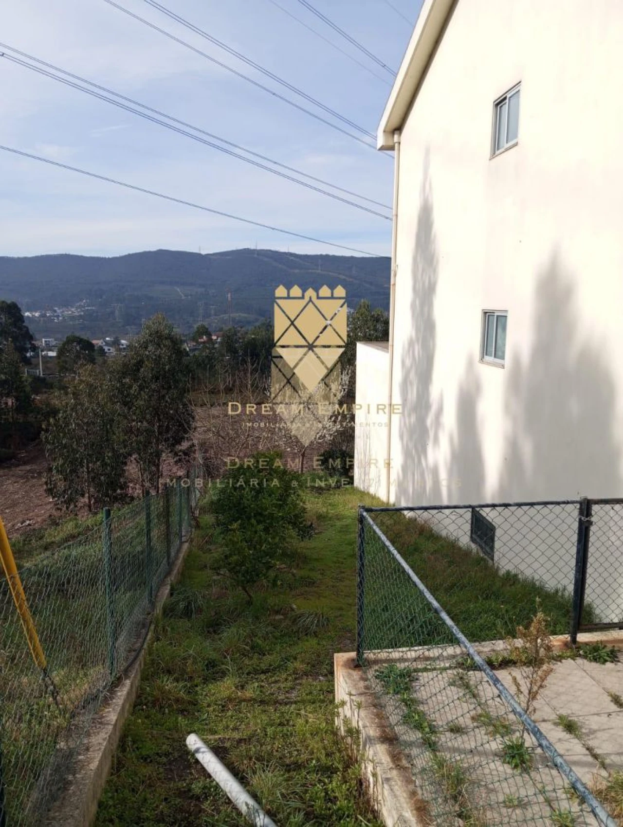 Moradia T3 para Venda em Recarei Foto 2