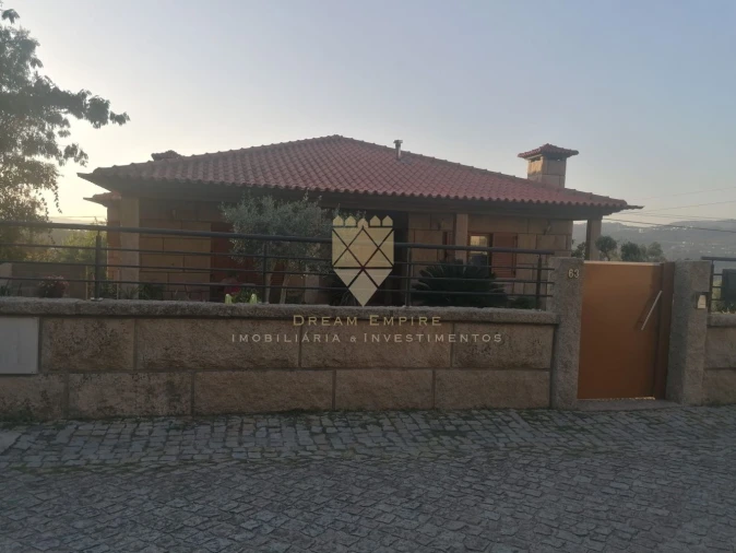 Moradia T3 para Venda em Fonte Arcada Foto 17