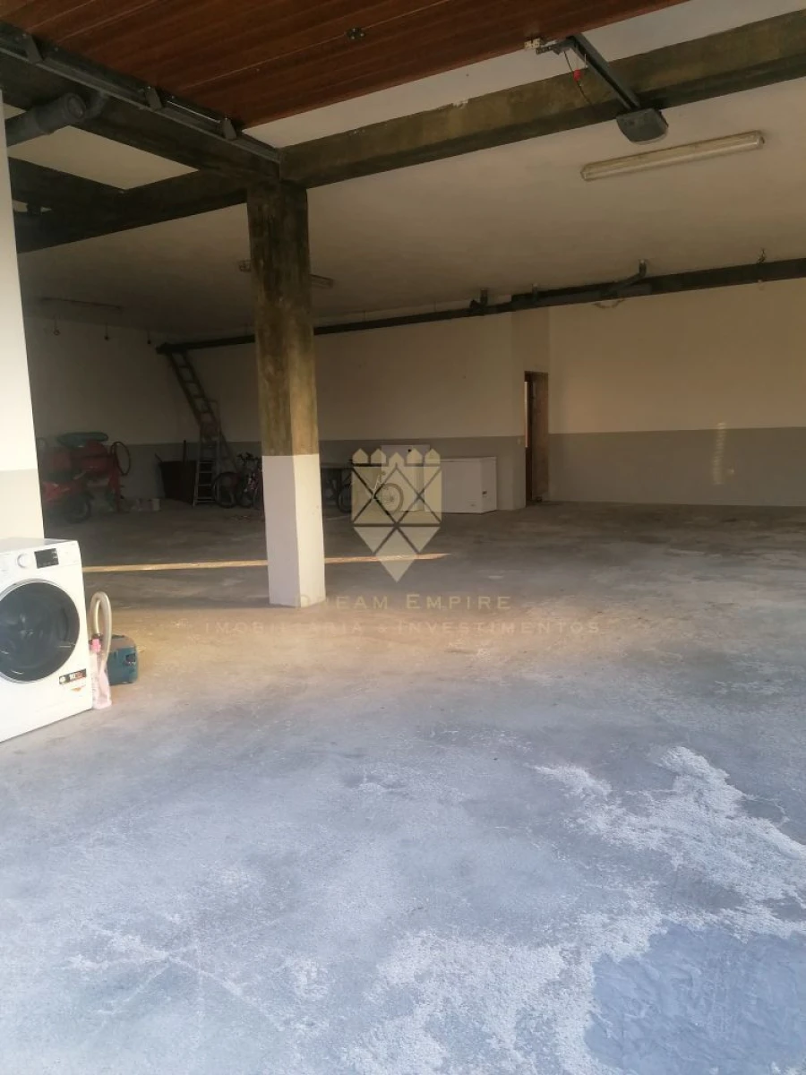 Moradia T3 para Venda em Fonte Arcada Foto 14