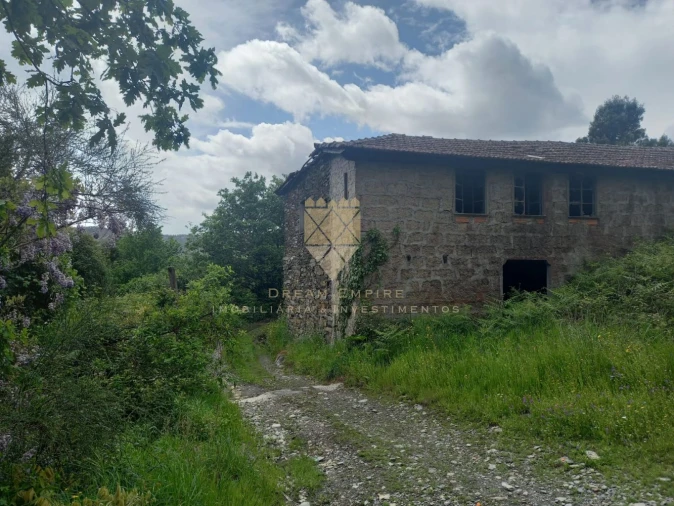 Moradia T3 para Venda em Recarei Foto 1