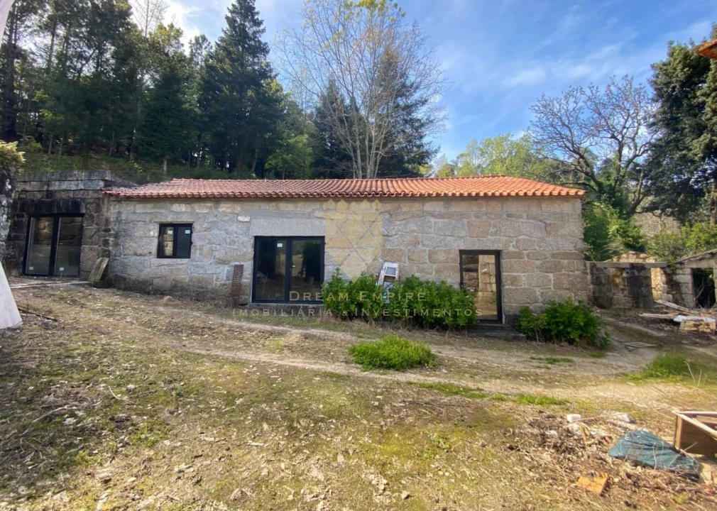 Quinta T0 para Venda em Paço de Sousa Foto 20