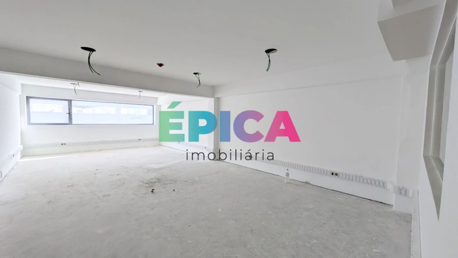 Loja para Arrendamento em Odivelas Foto 7