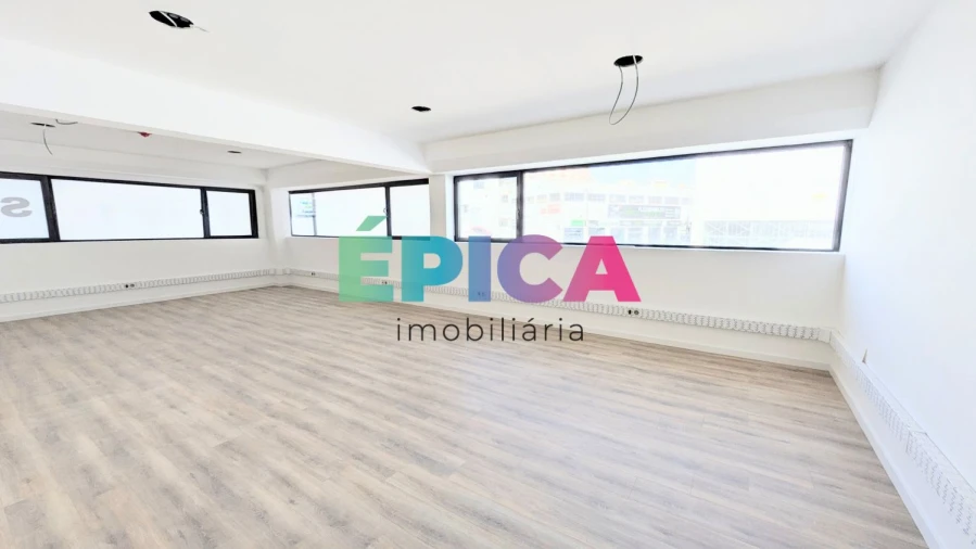 Loja para Arrendamento em Odivelas Foto 13