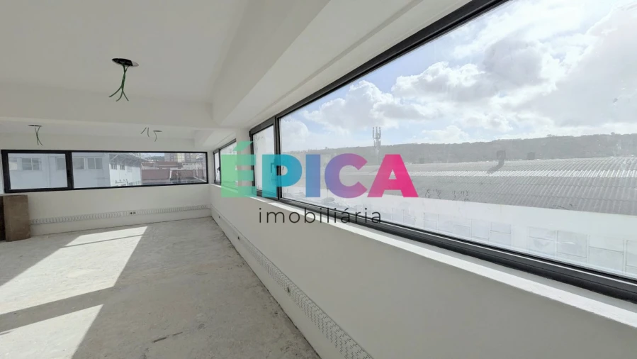 Loja para Arrendamento em Odivelas